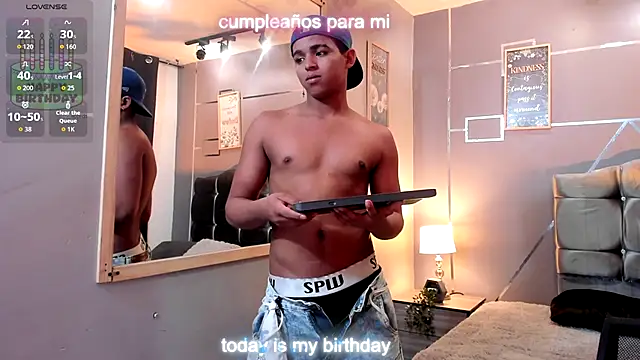 Noah Smith04 online show from December 16, 3:08 pm