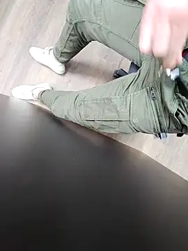 Snapshot of thesmiledoc chatting on March 13, 4:56 pm thesmiledoc online show from March 13, 4:56 pm