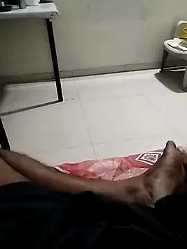 findmemylove online show from September 28, 5:22 pm