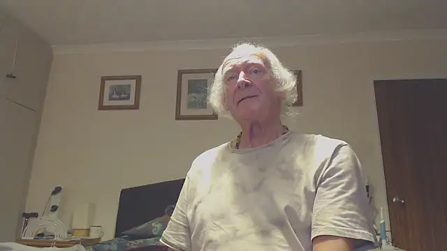 WaverlyKernow online show from December 20, 12:05 pm