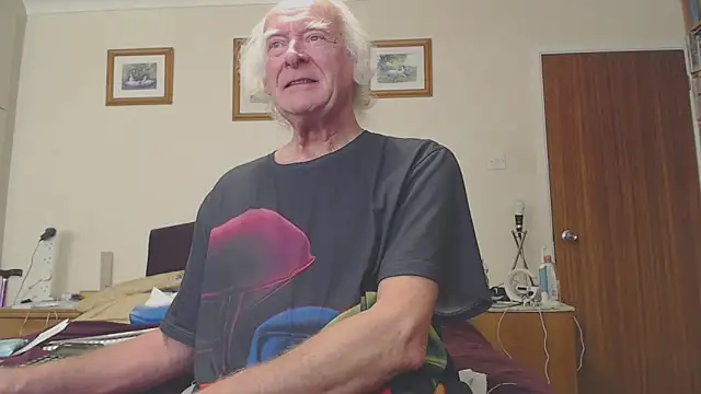 WaverlyKernow online show from January 31, 10:31 am