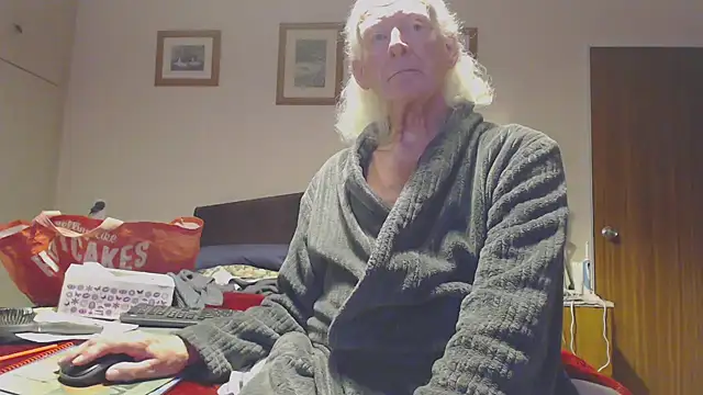 WaverlyKernow online show from September 19, 8:19 pm