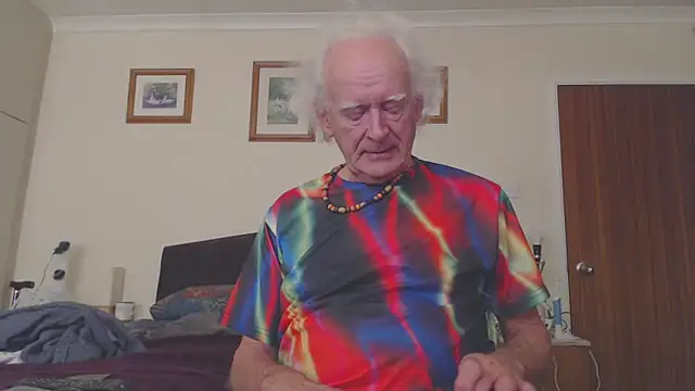 WaverlyKernow online show from December 16, 11:44 am