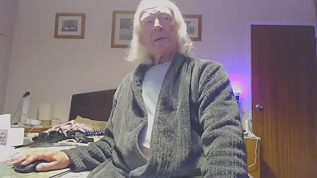 WaverlyKernow online show from September 10, 7:23 pm