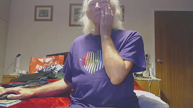 WaverlyKernow online show from October 1, 6:56 pm