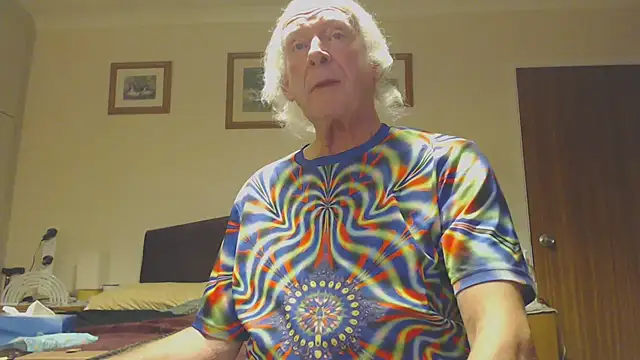 WaverlyKernow online show from January 17, 8:26 pm