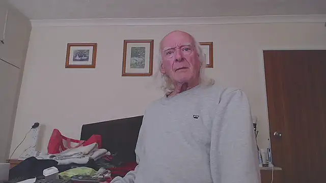 WaverlyKernow online show from October 4, 12:10 pm