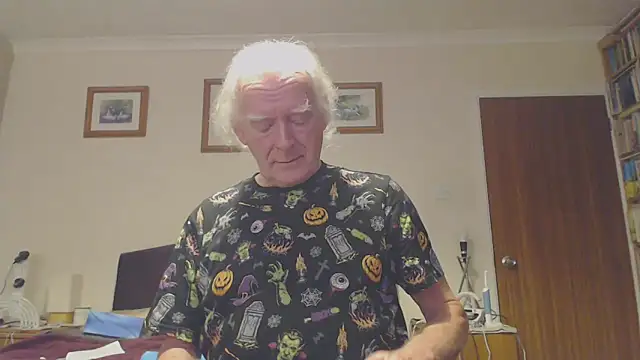 WaverlyKernow online show from January 6, 9:30 am