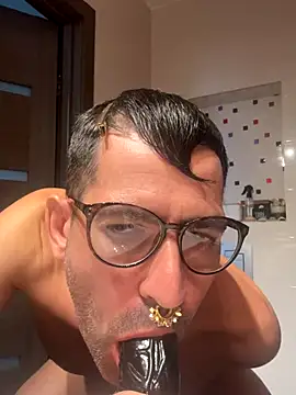 Snapshot of SubSexVideos chatting on September 17, 6:36 am SubSexVideos online show from September 17, 6:36 am