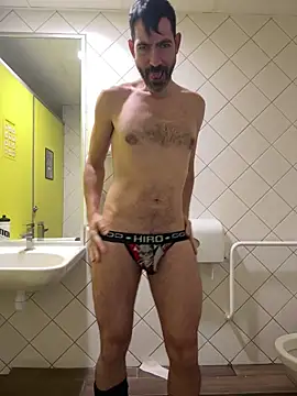 Snapshot of SubSexVideos chatting on December 3, 2:34 am SubSexVideos online show from December 3, 2:34 am