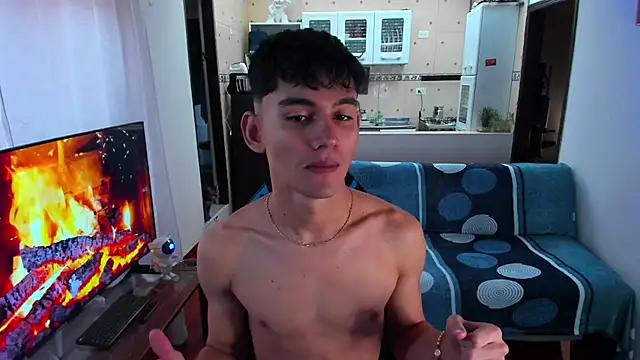 Snapshot of EstebanPerez_ chatting on January 17, 12:21 pm EstebanPerez  online show from January 17, 12:21 pm
