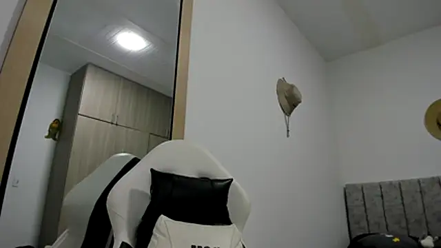 Valerioe online show from February 24, 3:35 pm