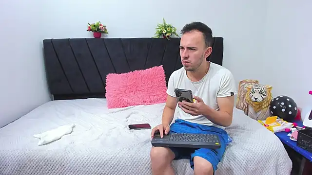 big-dicktop23 online show from January 14, 4:33 pm