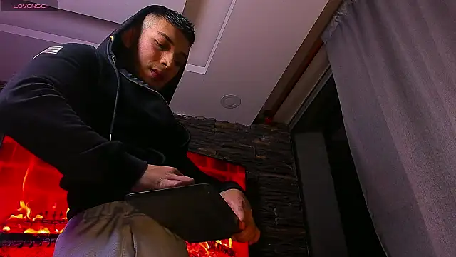 Snapshot of angeel_d035 chatting on September 21, 7:08 am angeel d035 online show from September 21, 7:08 am