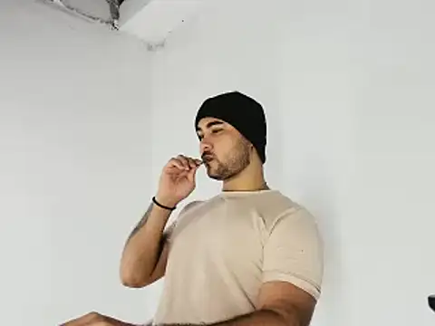 Sebas-hott online show from October 28, 11:40 pm