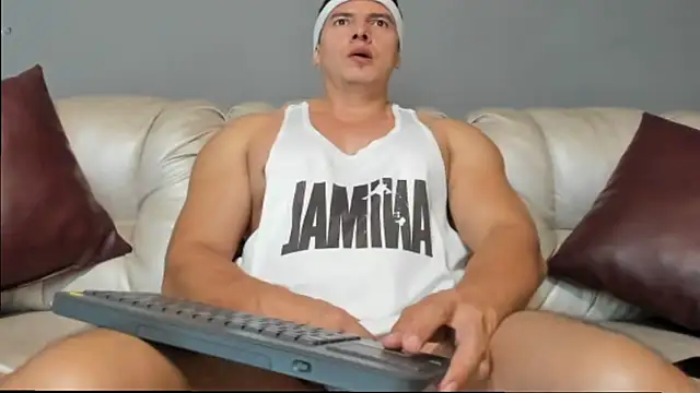 derekk frostt online show from October 1, 2:32 pm