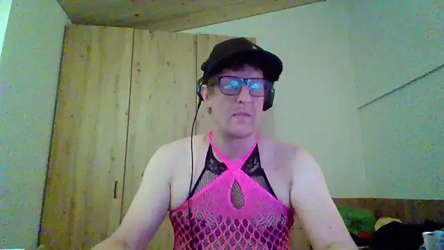 Bigthroaterboy online show from September 13, 3:57 pm