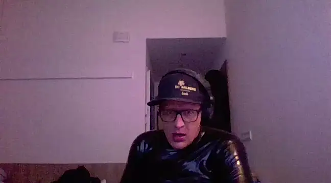 Bigthroaterboy online show from March 8, 6:52 am