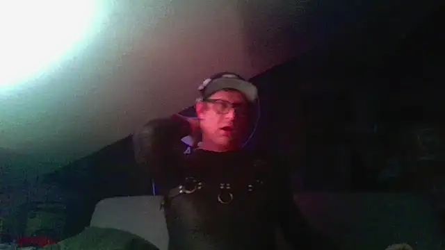 Bigthroaterboy online show from December 8, 12:40 am