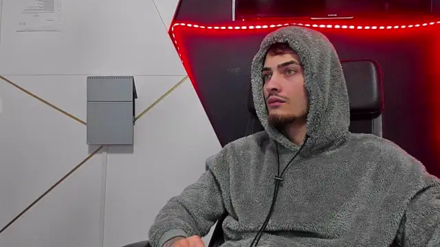 BrandonTate online show from February 27, 5:08 am