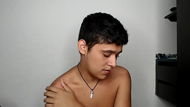 kaiine190 online show from April 15, 7:19 am