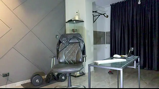 Snapshot of mattmasterss chatting on January 10, 4:41 pm mattmasterss online show from January 10, 4:41 pm