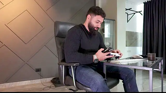 Snapshot of mattmasterss chatting on February 10, 10:53 am mattmasterss online show from February 10, 10:53 am