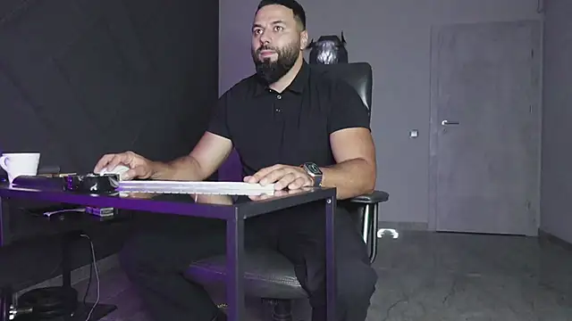 Snapshot of mattmasterss chatting on September 30, 8:34 pm mattmasterss online show from September 30, 8:34 pm