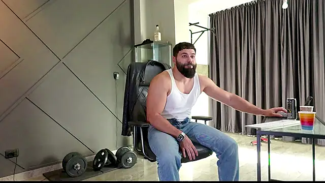 Snapshot of mattmasterss chatting on January 5, 1:15 pm mattmasterss online show from January 5, 1:15 pm