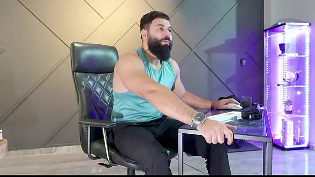 Snapshot of mattmasterss chatting on December 5, 4:53 am mattmasterss online show from December 5, 4:53 am