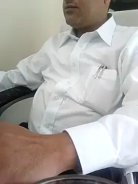 Snapshot of Hot-man39 chatting on December 7, 5:48 am Hot-man39 online show from December 7, 5:48 am