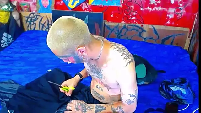 deivid estrada online show from November 7, 4:43 pm