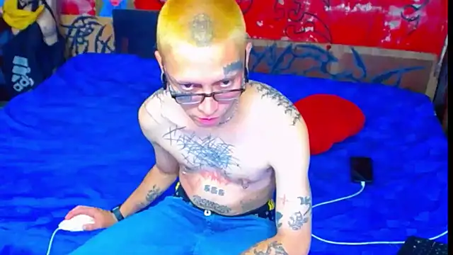 deivid estrada online show from October 17, 4:11 pm