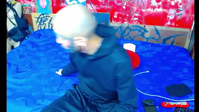 deivid estrada online show from September 8, 4:28 pm