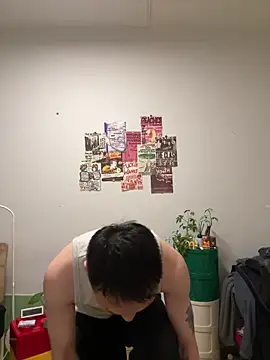 Eric246 online show from April 4, 12:02 pm