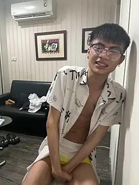 Snapshot of mumuowl chatting on September 18, 8:11 pm mumuowl online show from September 18, 8:11 pm