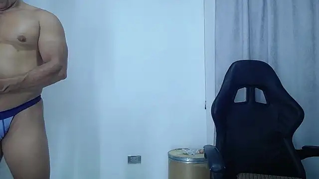 Snapshot of Jordan_Gomez_ chatting on October 4, 3:00 am Jordan Gomez  online show from October 4, 3:00 am