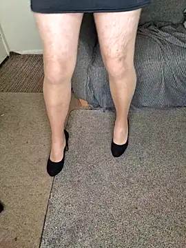 ellie-tv online show from November 6, 9:45 am