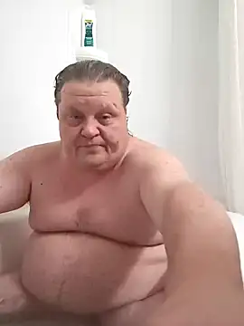 Snapshot of jrsexy83 chatting on February 17, 1:31 pm jrsexy83 online show from February 17, 1:31 pm