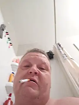 Snapshot of jrsexy83 chatting on March 14, 4:40 pm jrsexy83 online show from March 14, 4:40 pm