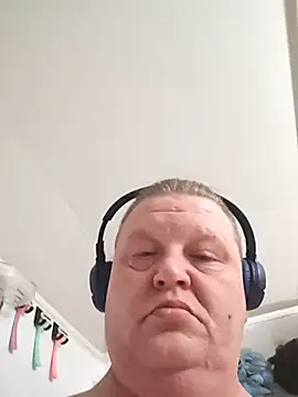 Snapshot of jrsexy83 chatting on March 13, 5:00 am jrsexy83 online show from March 13, 5:00 am