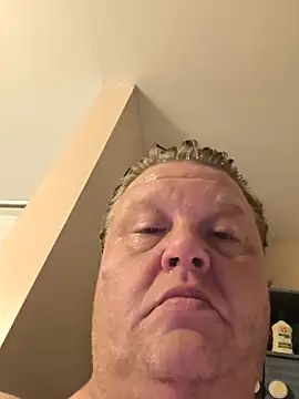 Snapshot of jrsexy83 chatting on October 31, 9:40 pm jrsexy83 online show from October 31, 9:40 pm