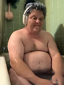 Snapshot of jrsexy83 chatting on October 23, 1:58 pm jrsexy83 online show from October 23, 1:58 pm