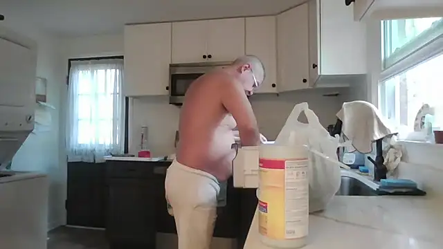 Snapshot of keiferkriss chatting on October 1, 5:28 pm keiferkriss online show from October 1, 5:28 pm