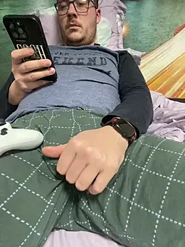 ionut9879 online show from February 6, 1:19 pm