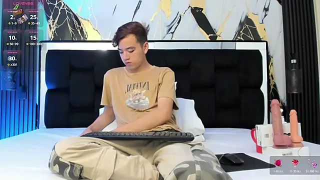 Snapshot of bunny_maxi chatting on October 25, 1:24 pm bunny maxi online show from October 25, 1:24 pm