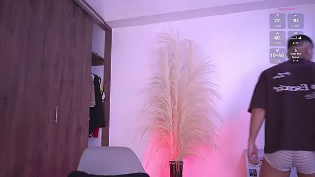 Josep Davies online show from December 2, 8:45 pm