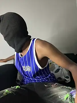 Gifttheskimaskboy online show from March 28, 10:21 pm