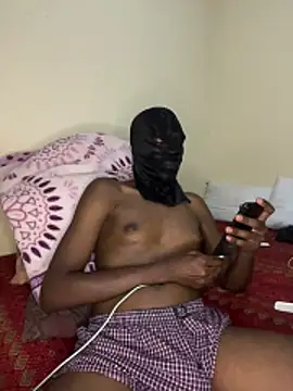 Gifttheskimaskboy online show from May 3, 5:48 pm