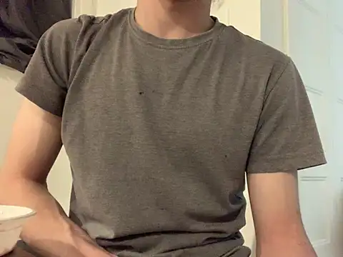 Snapshot of L0cKyseven77 chatting on January 10, 12:17 am L0cKyseven77 online show from January 10, 12:17 am